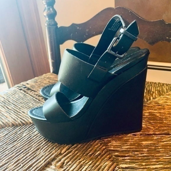 ✨🖤 Express Black Platform Wedge Sandals ✨🖤 Size 6✨🖤✨ - Picture 2 of 8